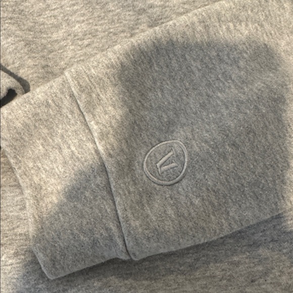 Vuori Tan cropped Women's Sweater - Picture 2 of 2